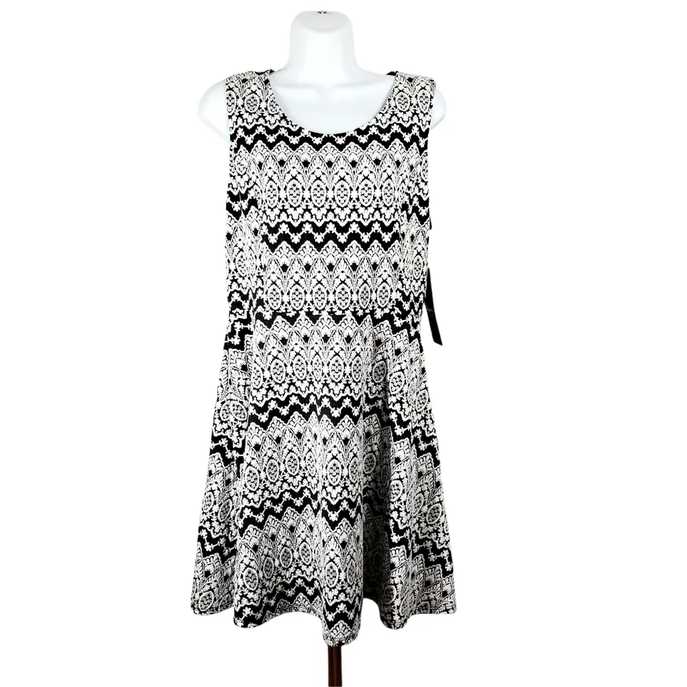 EXPRESSO SLEEVELESS DRESS - Picture 1 of 7
